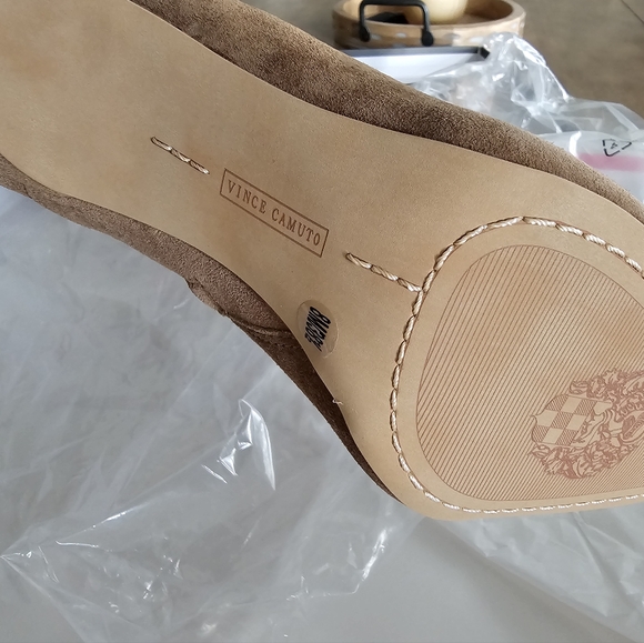 Vince Camuto Armondo Suede Brown/Camel Knee High Heeled Boot Size 8 - Picture 3 of 4